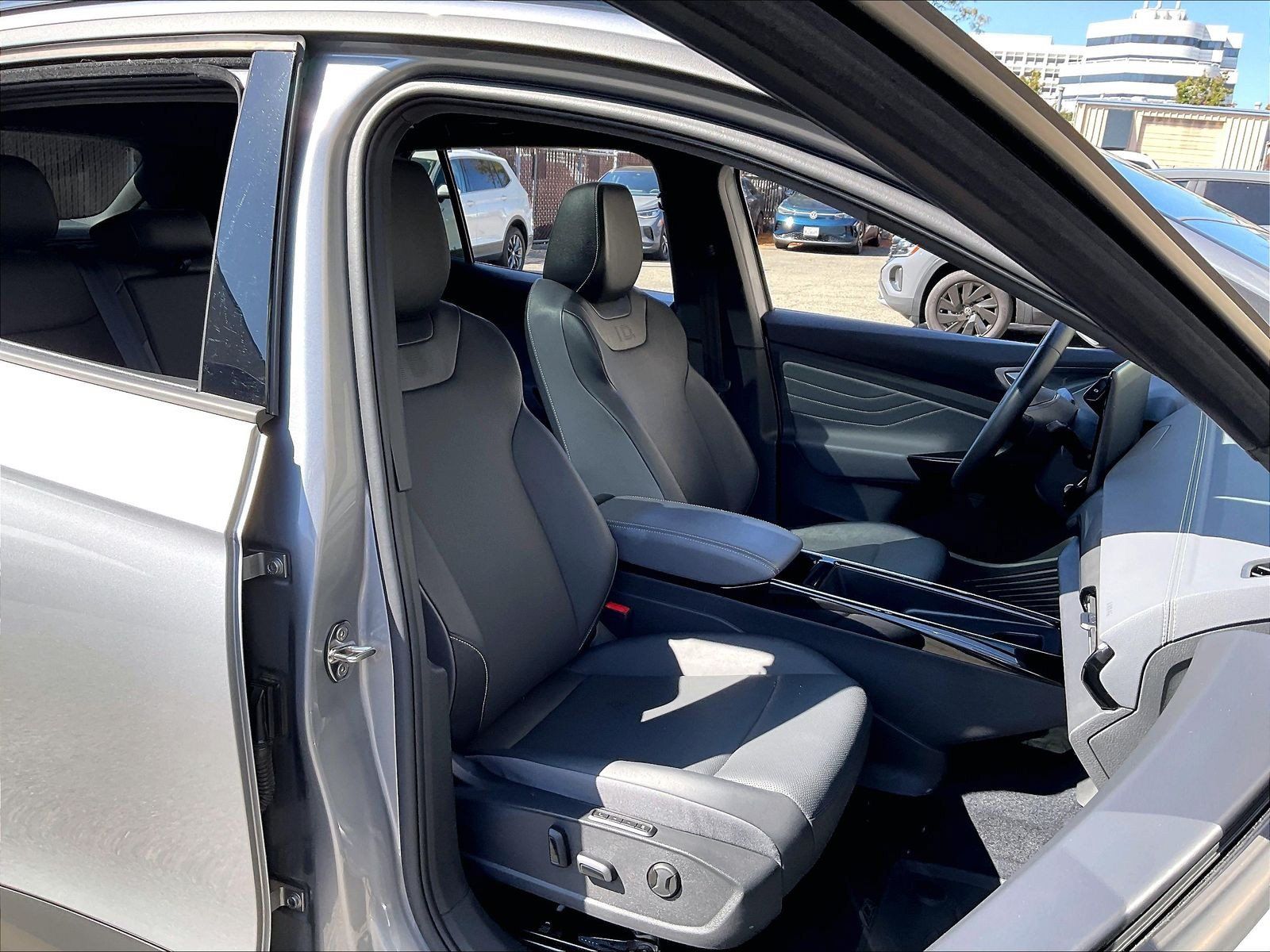 Certified 2023 Volkswagen ID.4 Pro S AWD/4WD image 6
