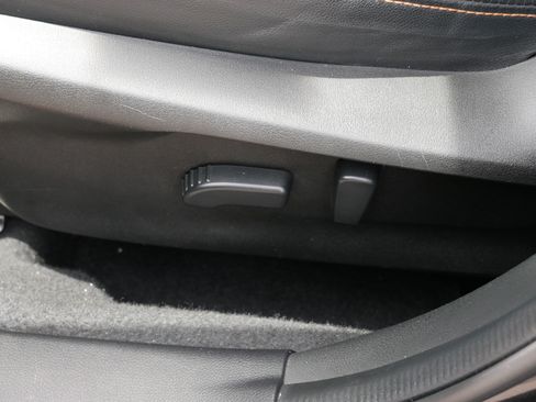 Used 2019 Subaru Crosstrek 2.0i Limited w/ Moonroof Package w/Navigation AWD/4WD image 20