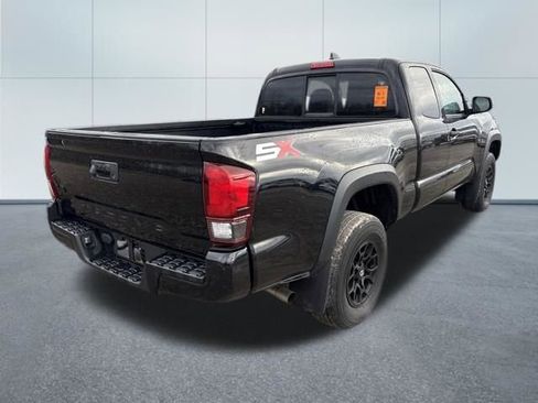 Used 2020 Toyota Tacoma SR w/ SX Package image 4