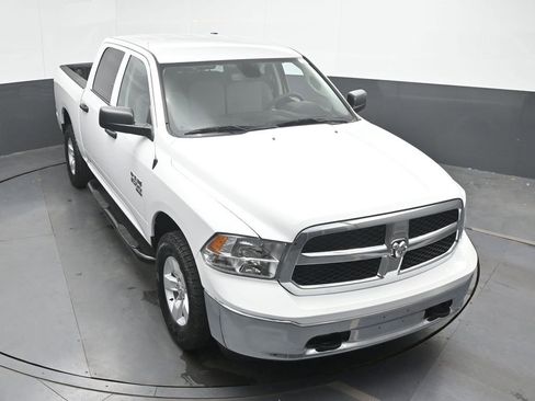 Used 2022 RAM 1500 Classic SLT AWD/4WD image 29
