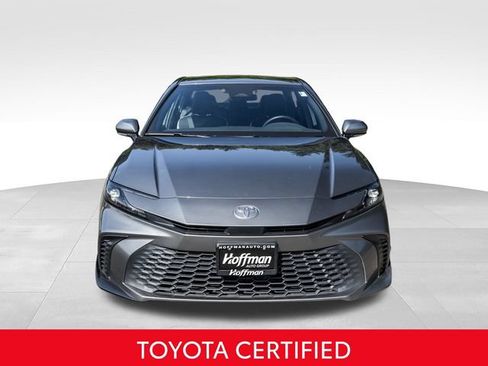 Used 2025 Toyota Camry SE FWD image 4