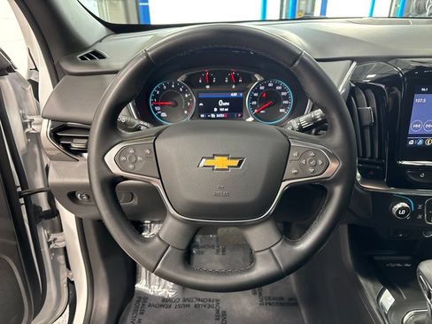 Used 2023 Chevrolet Traverse LT AWD/4WD image 12