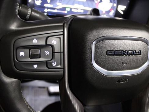 Used 2023 GMC Yukon Denali Ultimate image 38