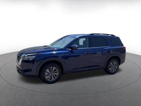 Used 2025 Nissan Pathfinder SV AWD/4WD image 8