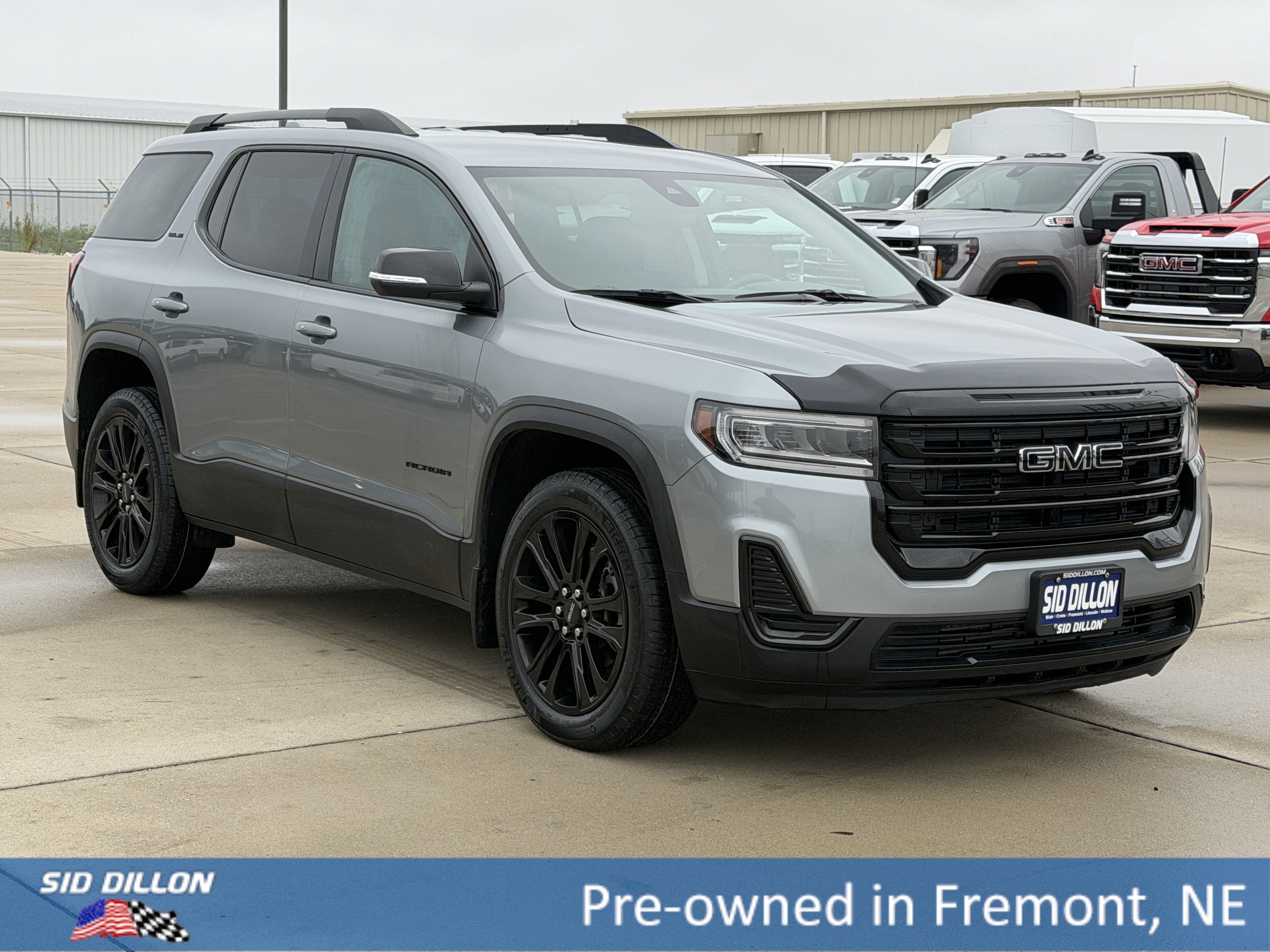 Certified 2023 GMC Acadia SLE w/ Driver Convenience Package AWD/4WD image 2