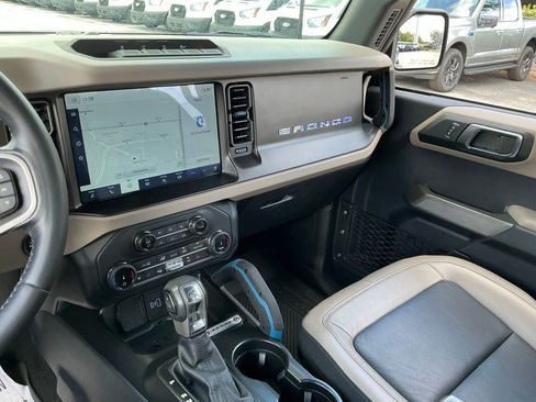 Certified 2022 Ford Bronco Wildtrak AWD/4WD image 45