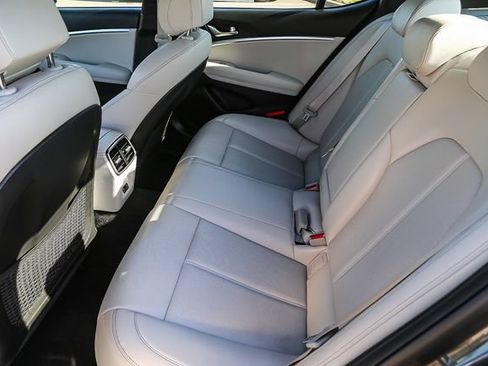 Used 2025 Genesis G70 2.5T RWD image 20
