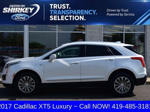 Used 2017 Cadillac XT5 Luxury w/ Driver Awareness Package FWD image 2