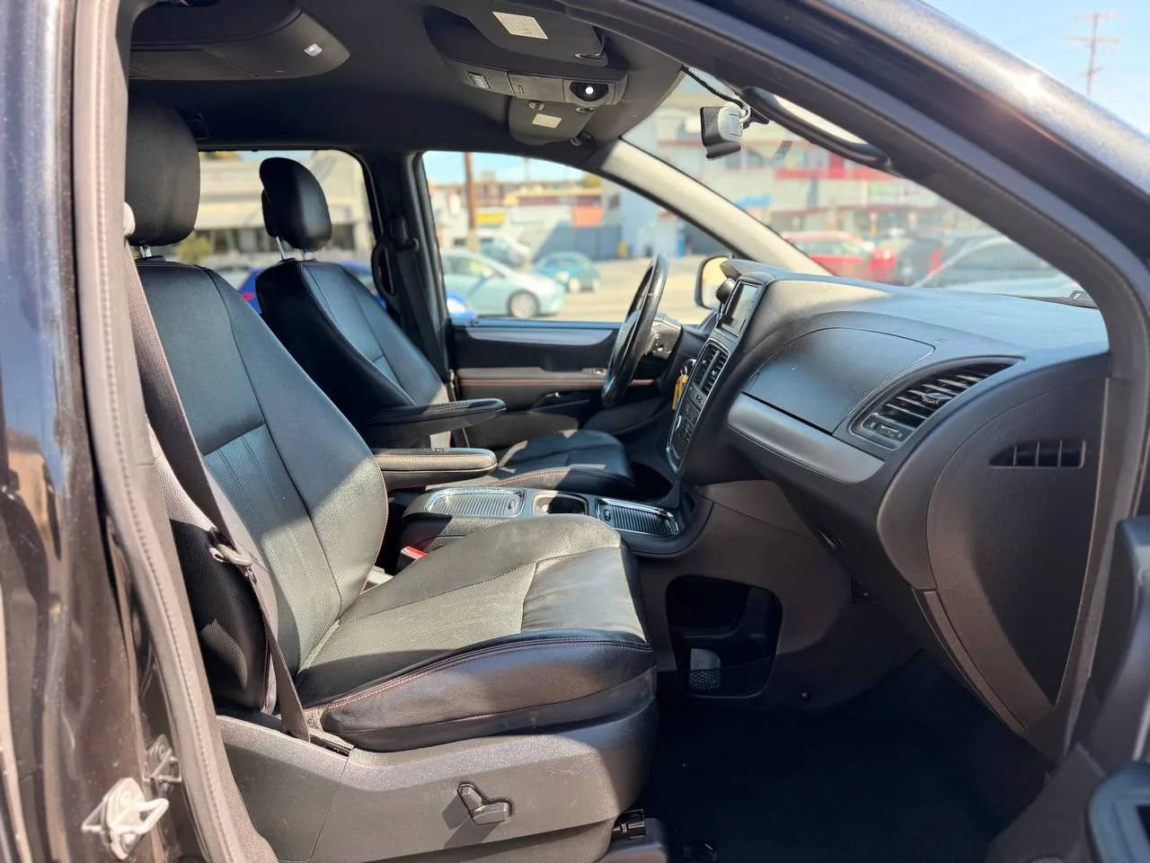 Used 2018 Dodge Grand Caravan GT FWD image 44