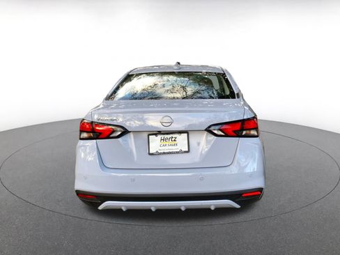 Used 2025 Nissan Versa SV image 6