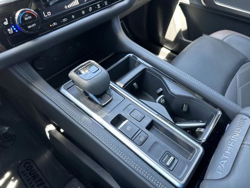 Certified 2025 Nissan Pathfinder Platinum w/ Cargo Package image 28