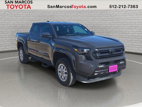 Used 2025 Toyota Tacoma SR5 image 3