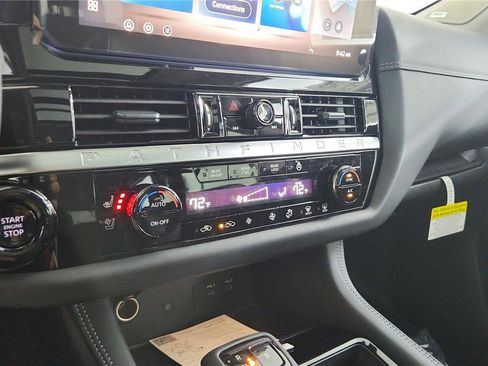 New 2026 Nissan Pathfinder Platinum w/ Cargo Package image 28