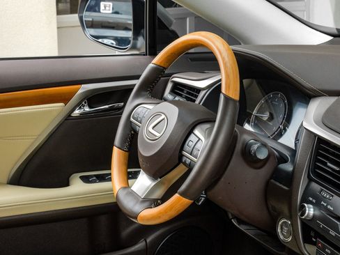 Used 2019 Lexus RX 350 FWD w/ Premium Package image 12