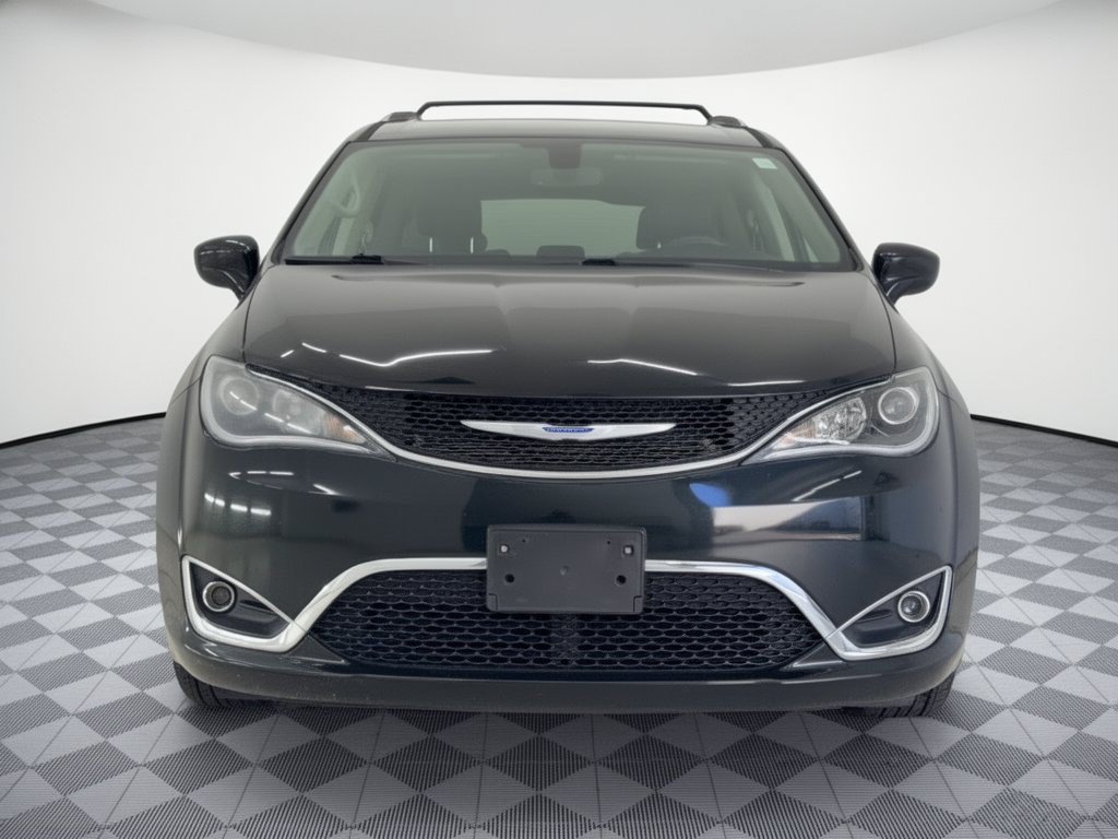 Used 2019 Chrysler Pacifica Touring-L FWD image 6