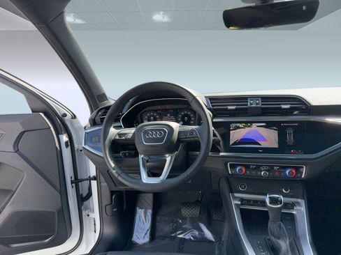 New 2025 Audi Q3 2.0T Premium image 28