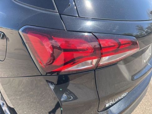 Used 2022 Chevrolet Equinox LT image 10