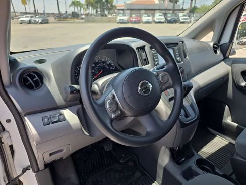 Used 2017 Nissan NV200 SV w/ Technology Package FWD image 21