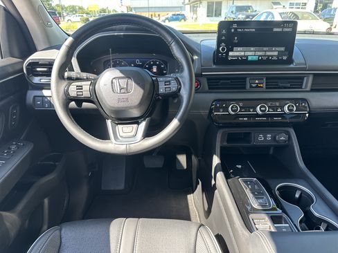 Used 2023 Honda Pilot Elite image 15