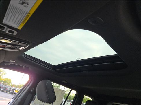 New 2025 Jeep Grand Cherokee Laredo w/ MOPAR Finishing Package image 28