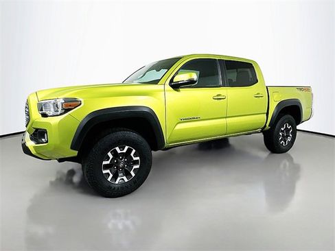 Used 2023 Toyota Tacoma TRD Off-Road image 3