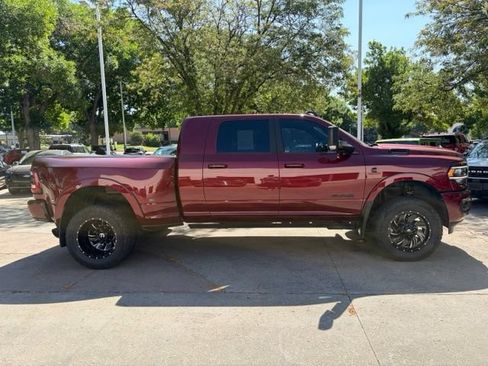 Used 2022 RAM 3500 Laramie AWD/4WD image 8