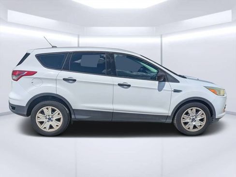 Used 2015 Ford Escape S FWD image 2