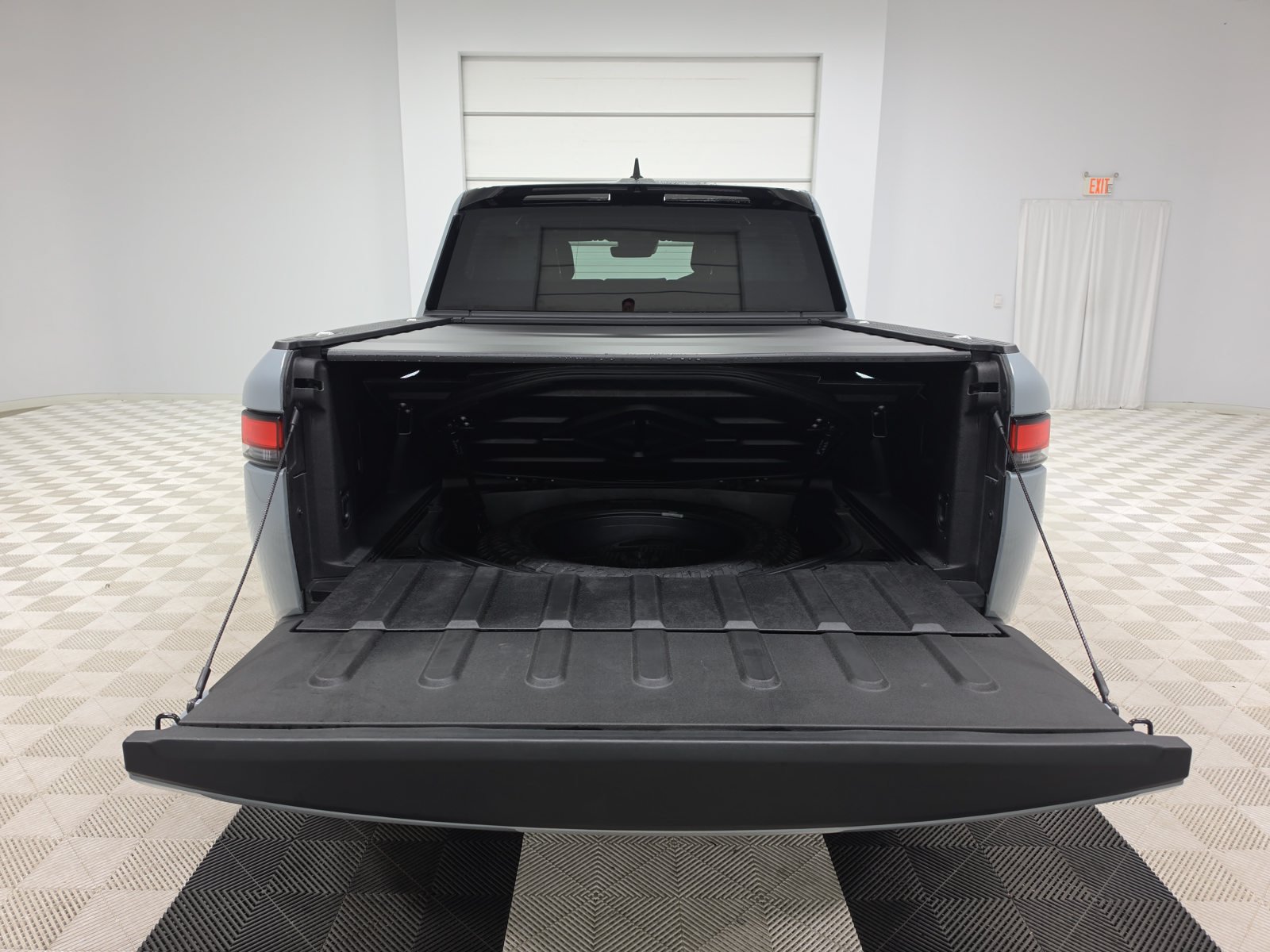 Used 2022 Rivian R1T Adventure AWD/4WD image 15