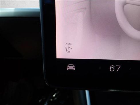 Used 2020 Tesla Model Y Long Range AWD/4WD image 18