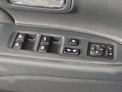 Used 2016 Mitsubishi Outlander ES AWD/4WD image 21