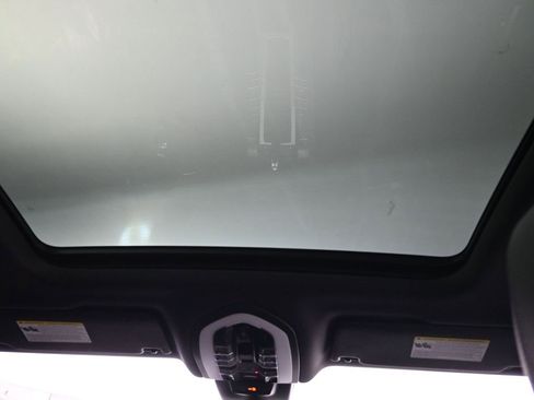 Used 2021 Porsche Macan S image 28