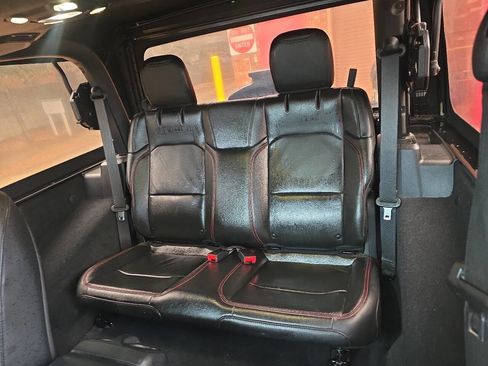 Used 2019 Jeep Wrangler Rubicon image 12