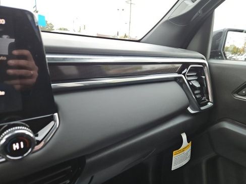 New 2026 GMC Canyon Elevation w/ Convenience Package image 33