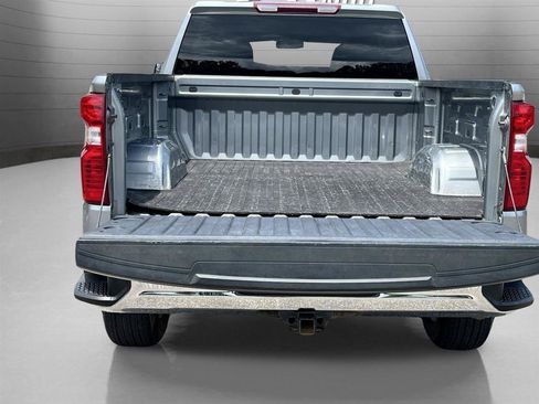 Used 2023 Chevrolet Silverado 1500 LT AWD/4WD image 10