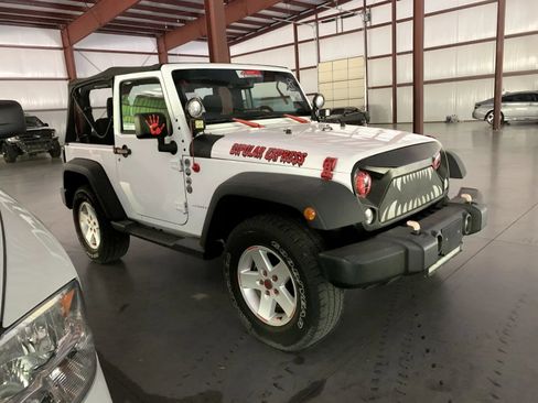 Used 2017 Jeep Wrangler Sport w/ Quick Order Package 23S AWD/4WD image 1