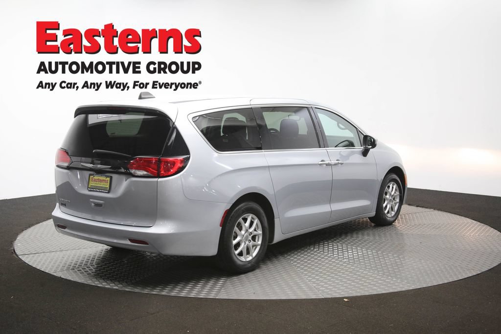 Used 2023 Chrysler Voyager LX FWD image 42