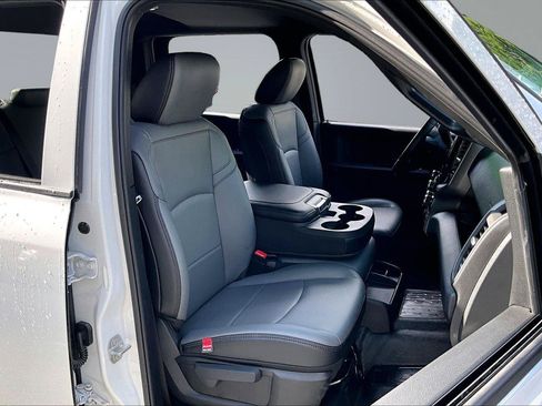 New 2026 RAM 5500 Tradesman AWD/4WD image 9