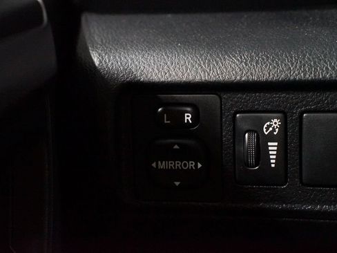 Certified 2017 Toyota 4Runner SR5 AWD/4WD image 24