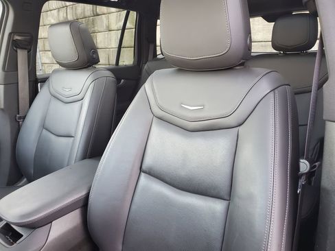 Used 2023 Cadillac XT6 Premium Luxury image 41