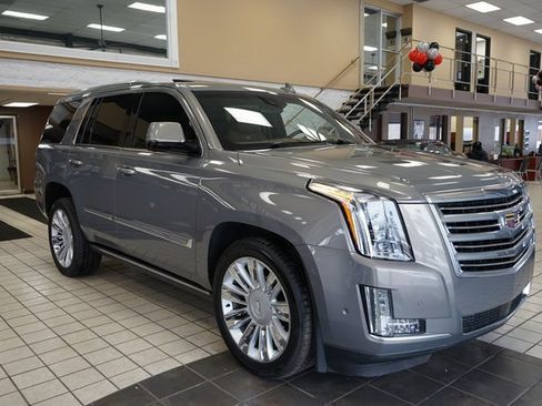 Used 2017 Cadillac Escalade Platinum image 23