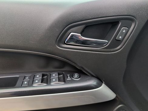 Used 2019 Chevrolet Colorado LT image 9