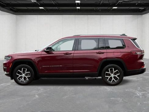Certified 2024 Jeep Grand Cherokee L Limited w/ Luxury Tech Group II AWD/4WD image 2