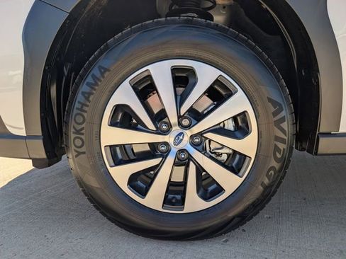 Certified 2025 Subaru Outback Premium w/ Popular Package #1A AWD/4WD image 12