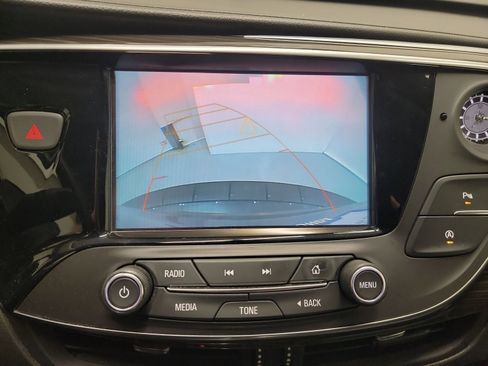 Used 2019 Buick Envision Essence image 23