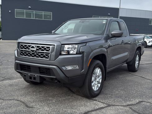 Certified 2024 Nissan Frontier SV w/ SV Convenience Package AWD/4WD image 2
