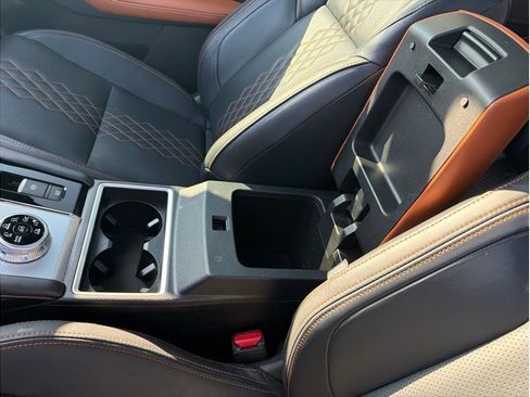 Used 2024 Mitsubishi Outlander SEL image 18