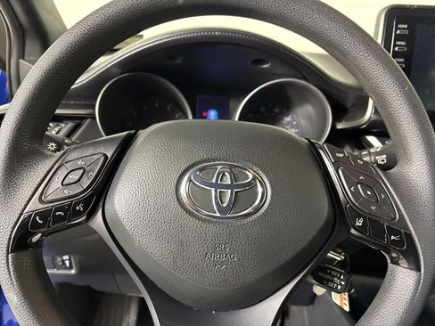 Used 2019 Toyota C-HR LE image 12