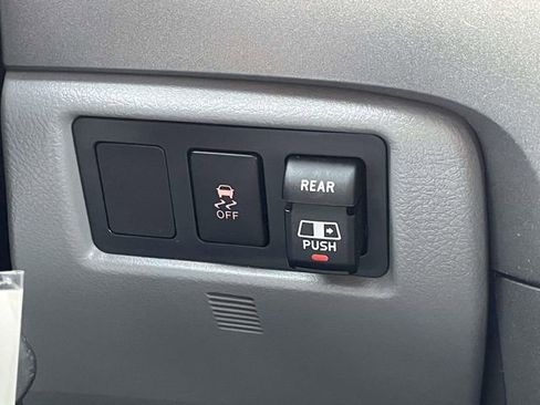 Used 2012 Toyota Tundra SR5 image 23