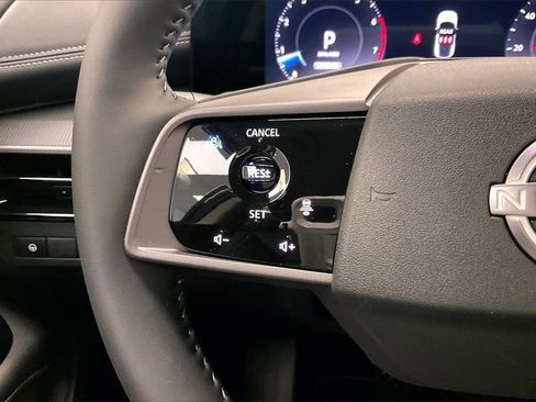 Certified 2025 Nissan Murano SV w/ Cargo Package image 18