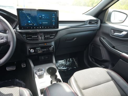 Used 2024 Ford Escape ST-Line w/ Tech Pack #1 FWD image 24